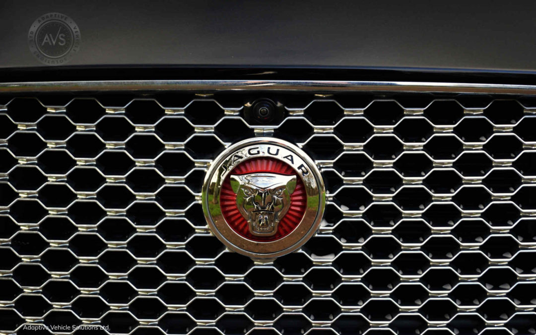 Jaguar XJ LWB Autobiography – New Pictures