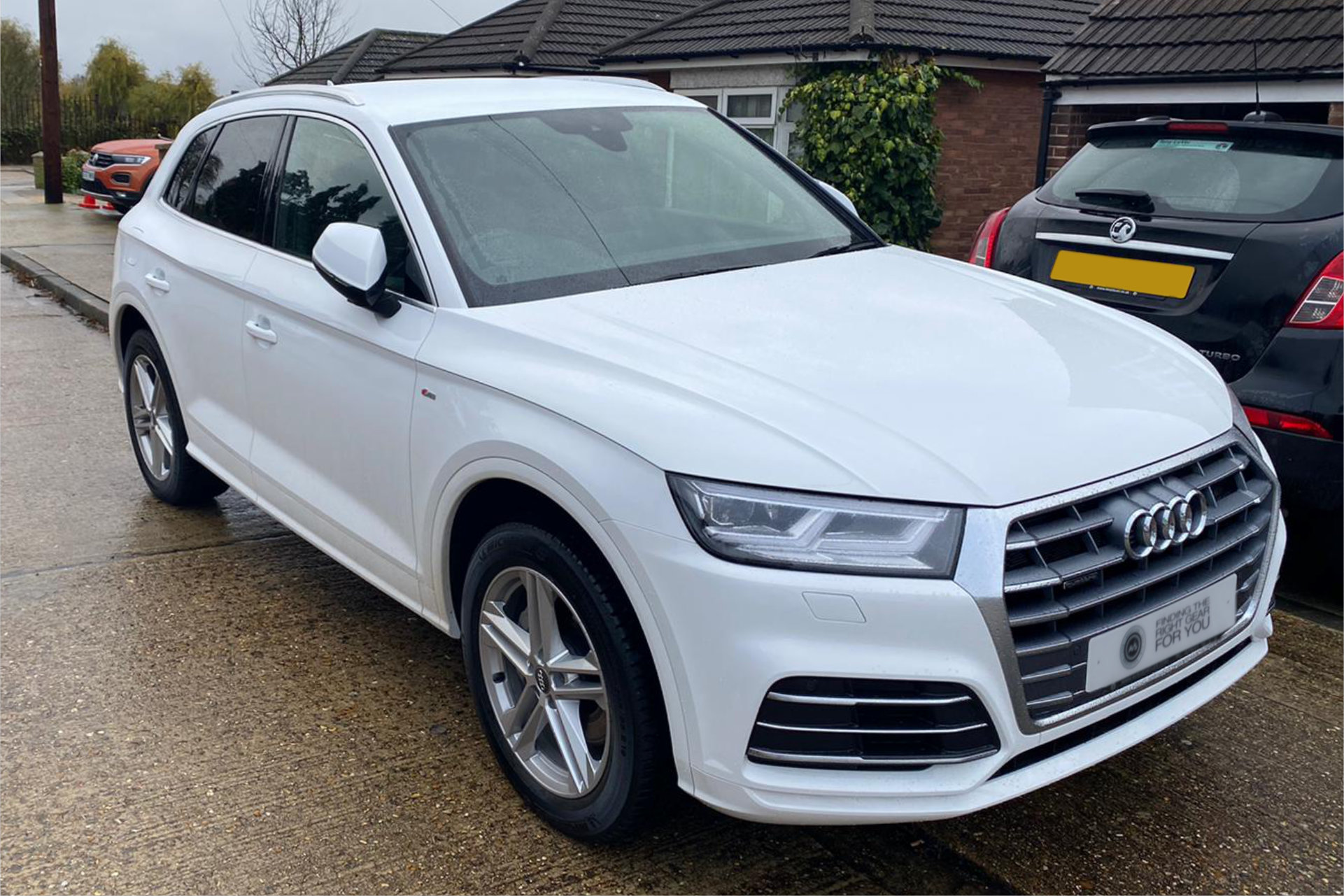 Audi Q5 S Line Hybrid 01