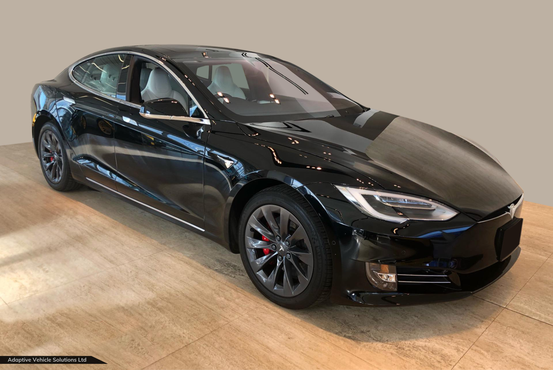 2021 Tesla Model S Performance P100D Ludicrous off side front view
