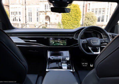 Audi SQ8 Black Edition 507PS interior view