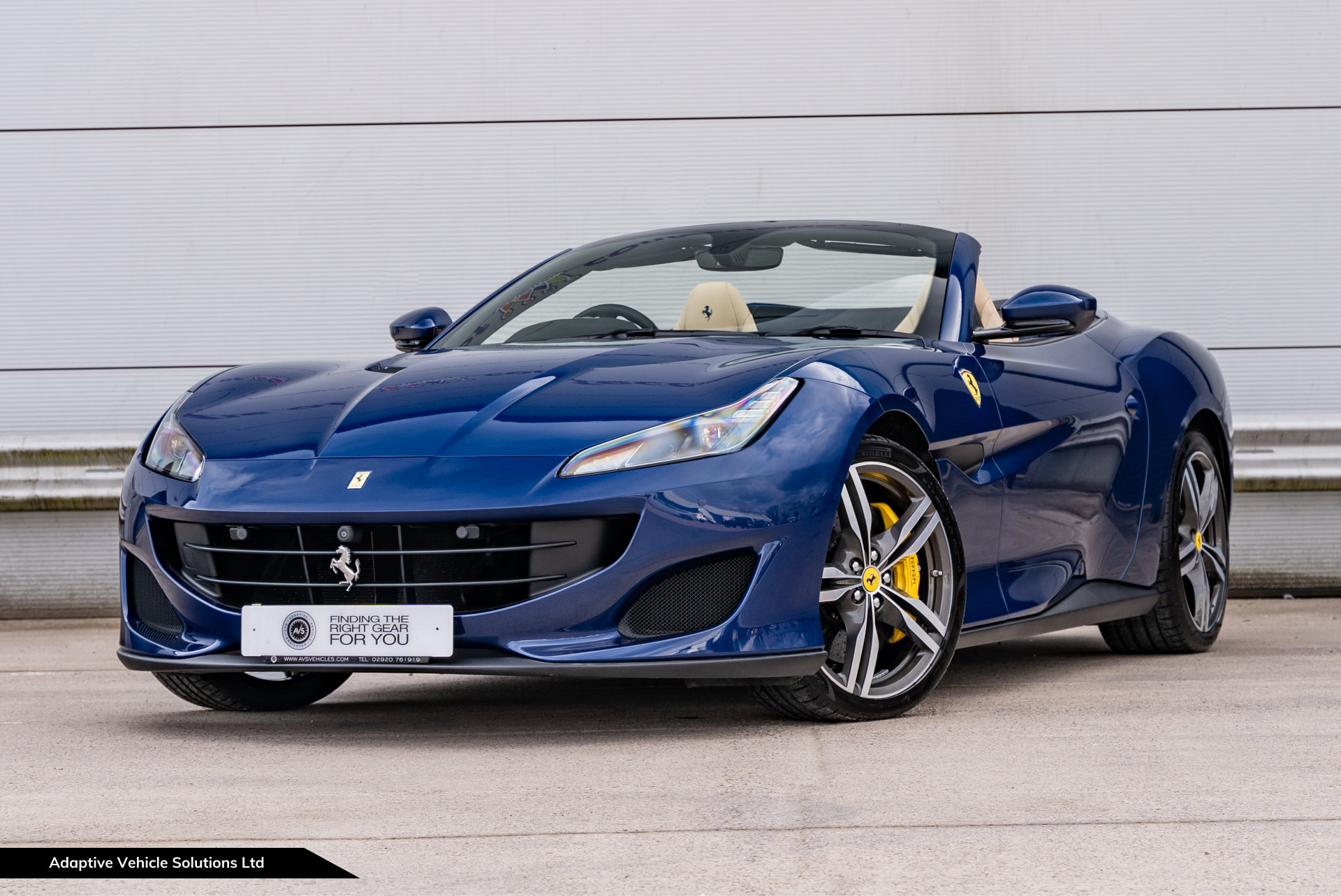 2019 Ferrari Portofino Convertible Blu TDF near side front