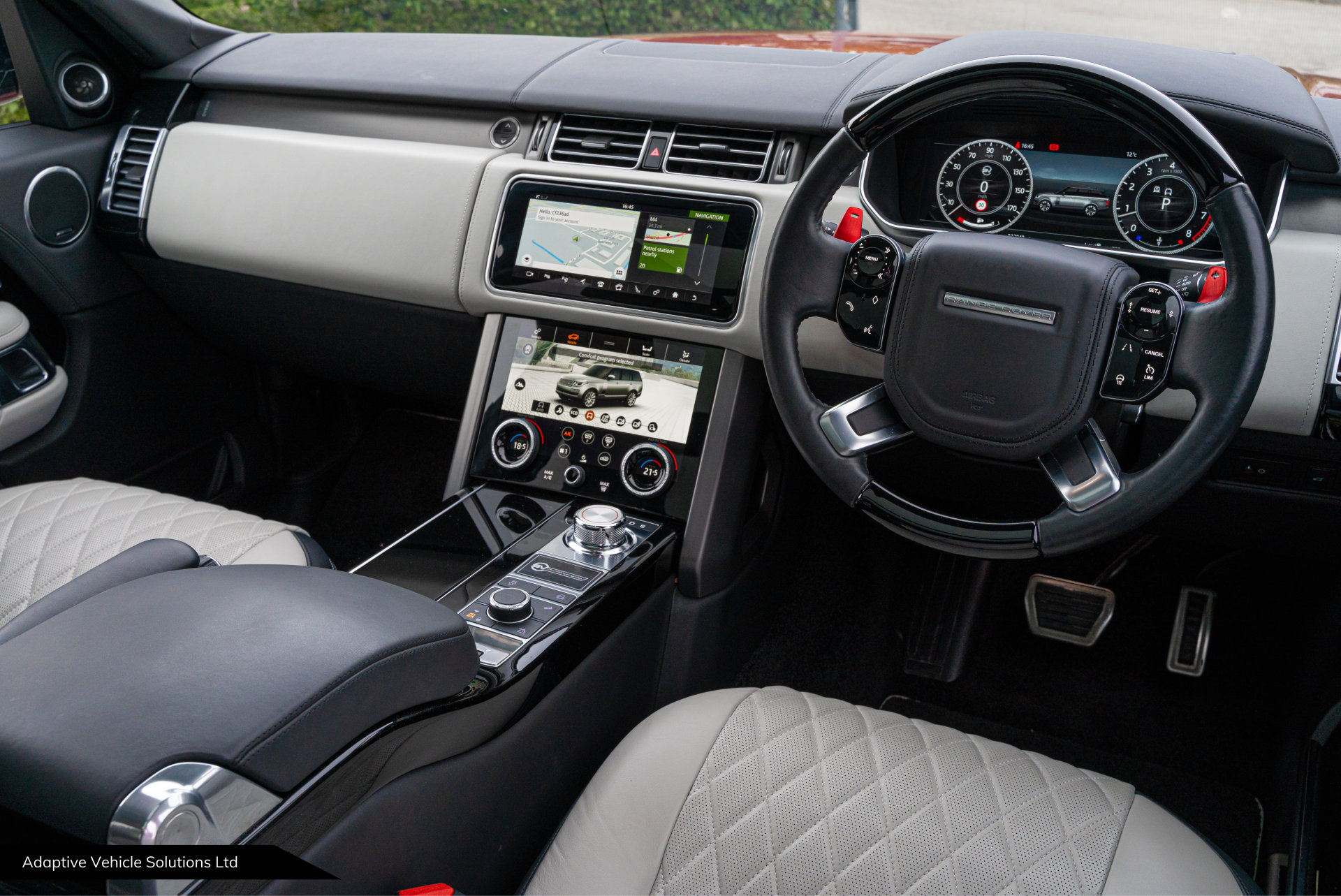 2019 Range Rover SVAutobiography drivers side interior view