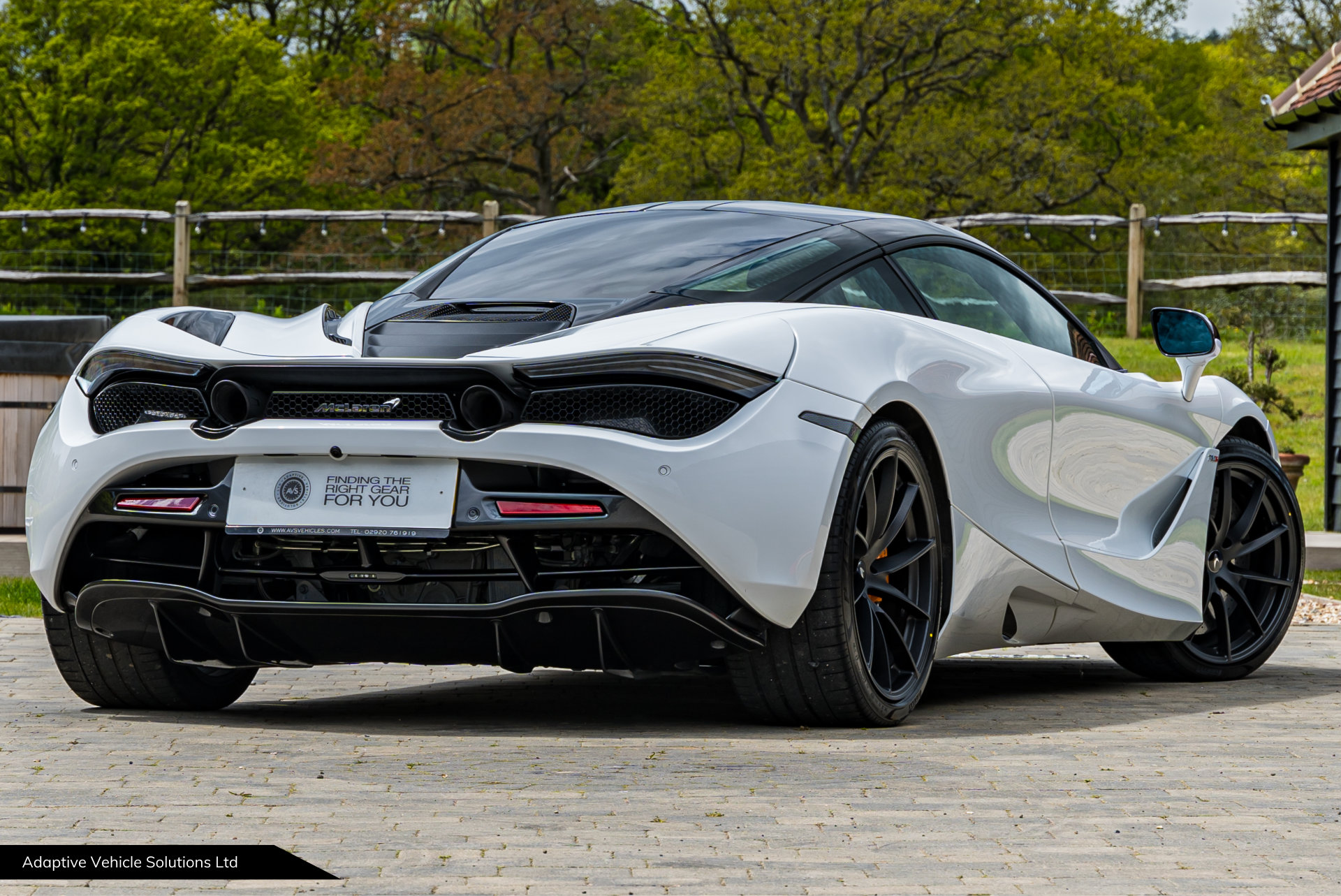 2018 18 McLaren 720s Performance Coupe White off side rear