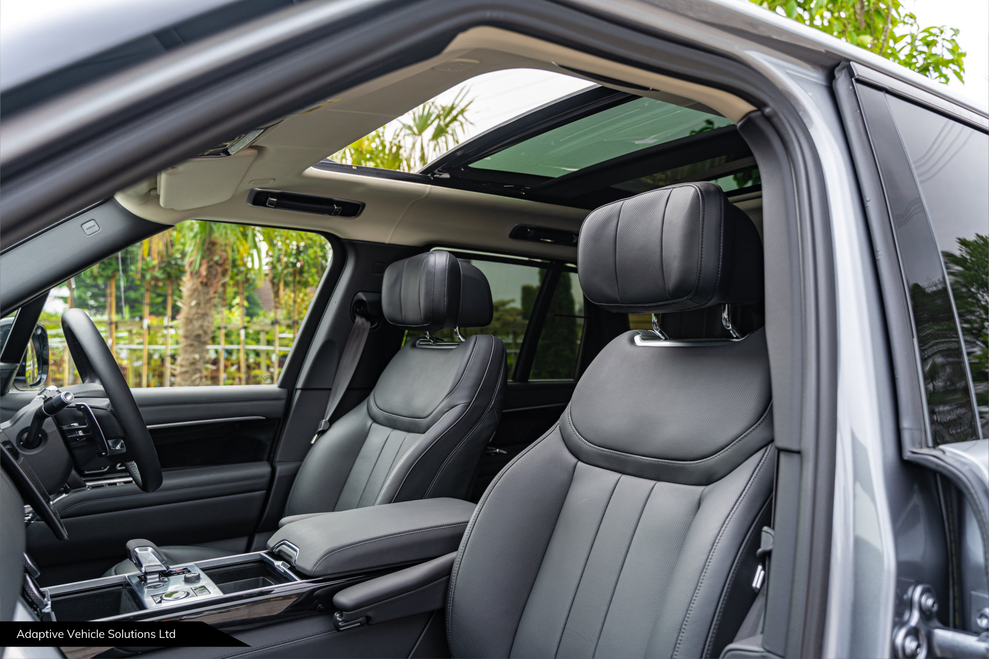 2022 Range Rover P400 Autobiography seating