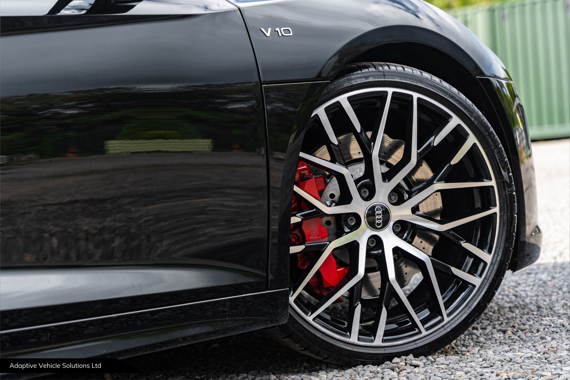 2017 Audi R8 Spyder V10 Black 20-inch diamond turned wheels