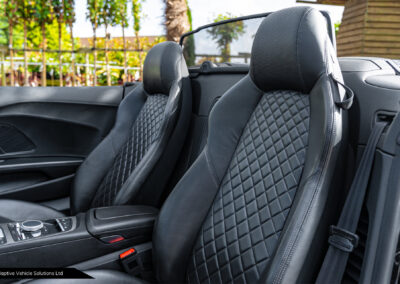 2017 Audi R8 Spyder V10 Black passenger side seating
