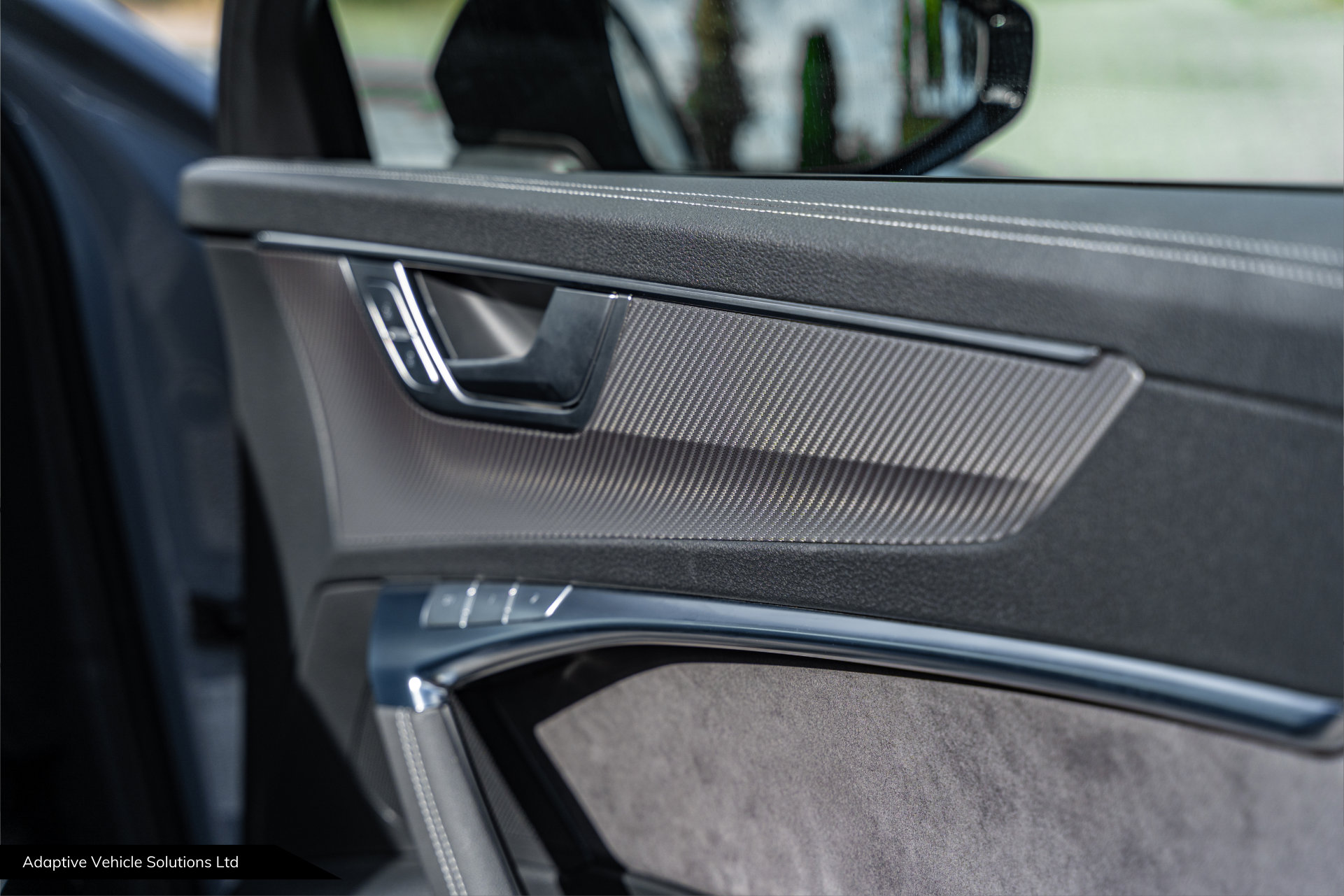 2020 Audi RS6 Launch Edition Nardo Grey carbon trim drivers door