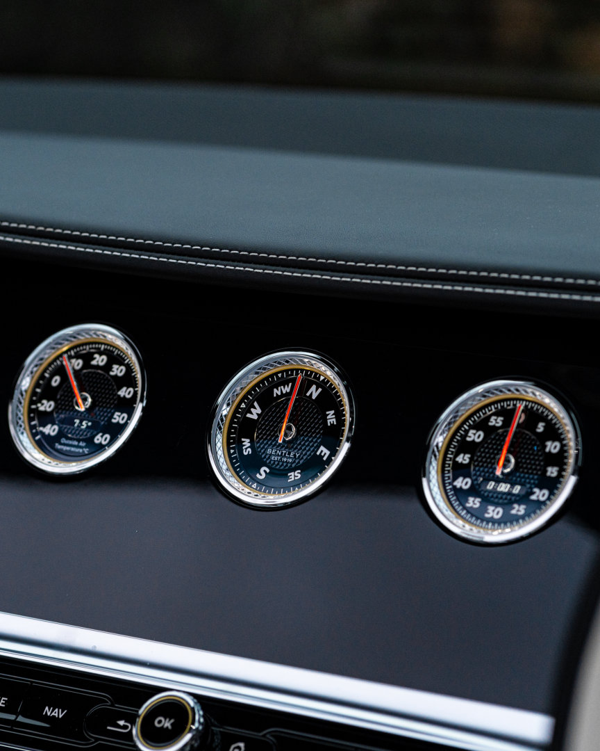 Rotating display in Bentley Continental GTC