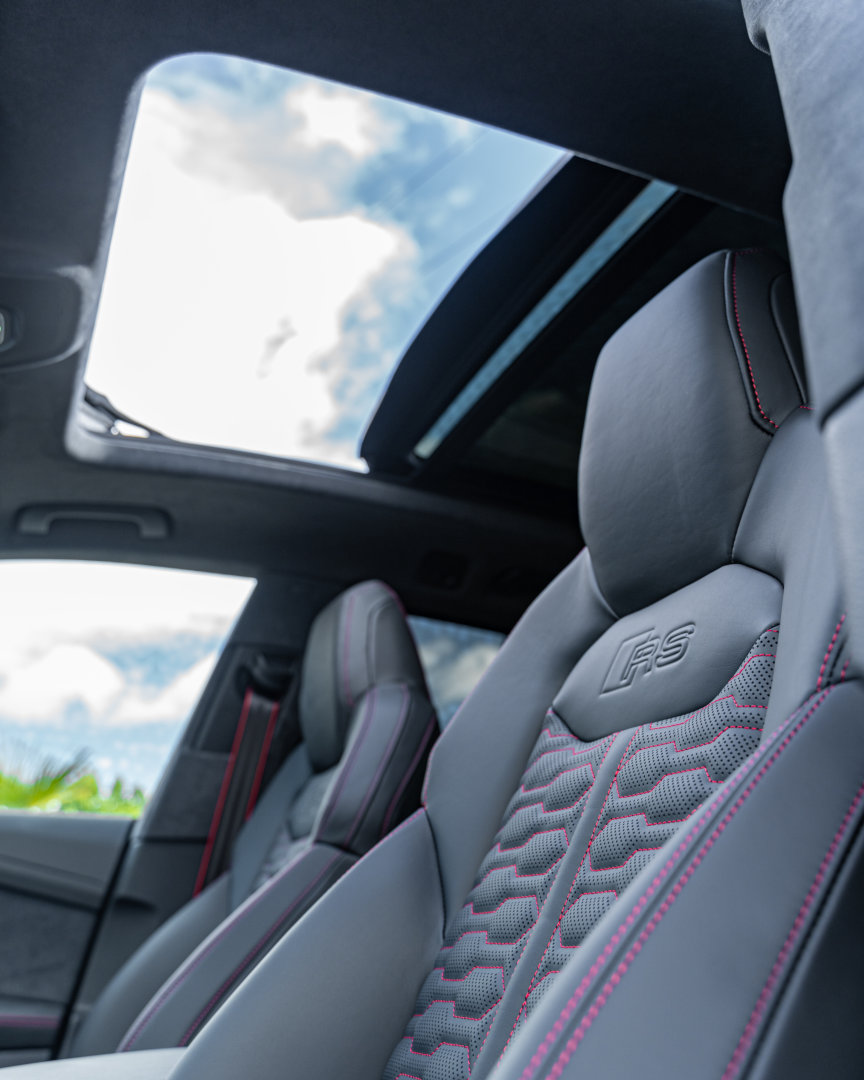 2023 Audi RSQ8 Vorsprung interior view passenger side