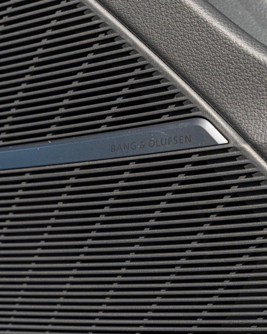 2023 Audi RSQ8 Vorsprung Bang and Olufsen sound system speaker
