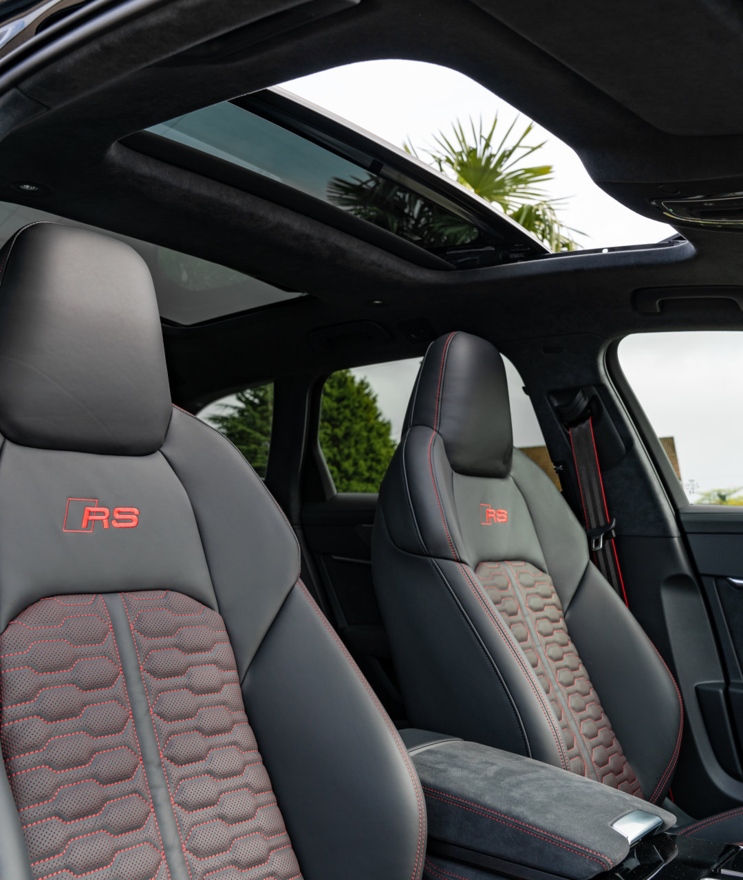 2023 Audi RS6 Performance Carbon Vorsprung seat side interior