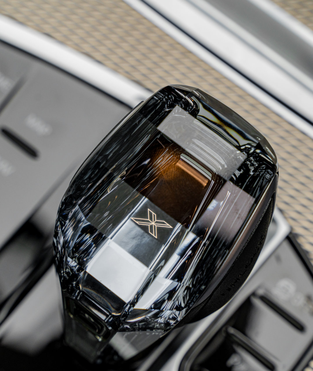 2019 BMW X5 40d M Sport crystal gear lever