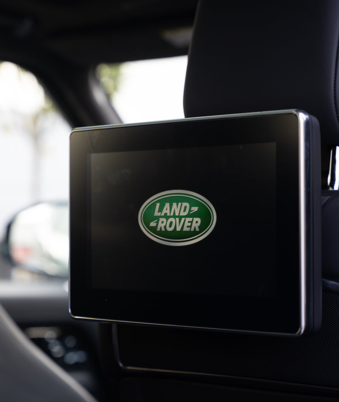 2019 SVO Range Rover P565 SVAutobiography IG rear screens