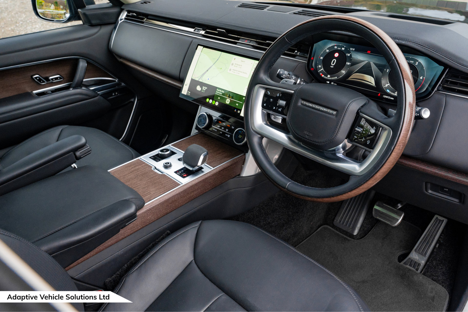 2022 Range Rover D300 HSE Santorini Black driver side interior high