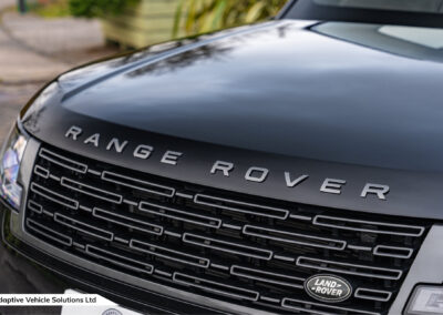 2022 Range Rover D300 HSE Santorini Black bonnet lettering