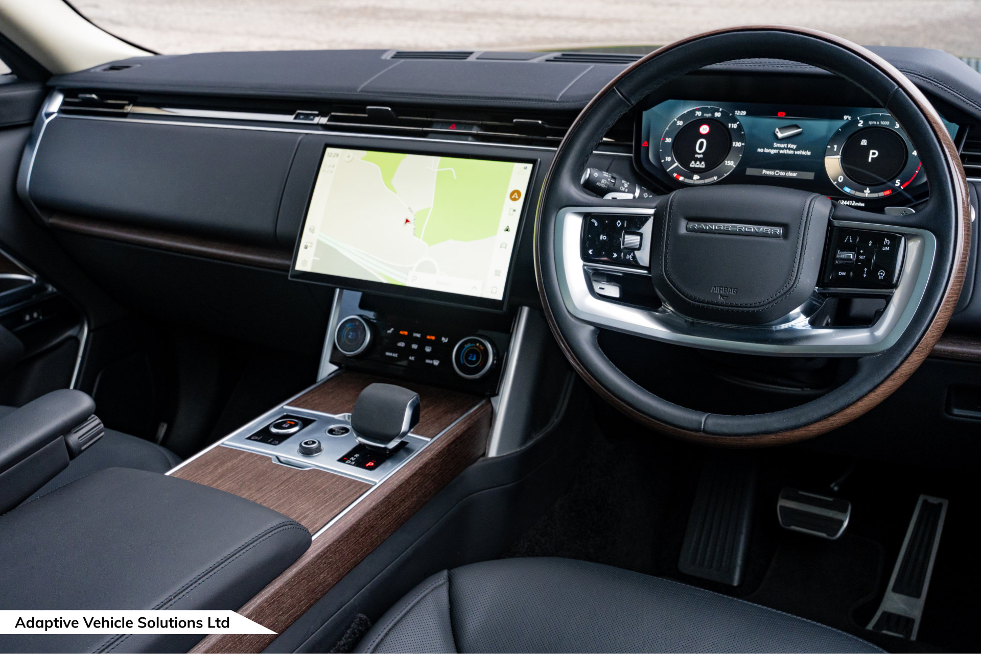 2022 Range Rover D300 HSE Santorini Black driver interior side lower