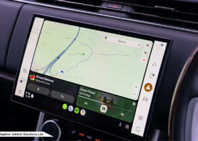 2022 Range Rover D300 HSE Santorini Black android auto and apple carplay