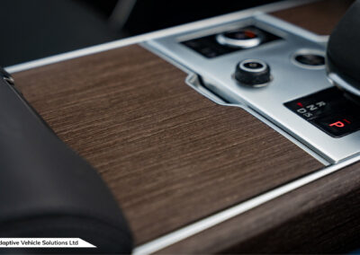 2022 Range Rover D300 HSE Santorini Black dark brown walnut veneer