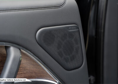 2022 Range Rover D300 HSE Santorini Black meridian speaker door card rear