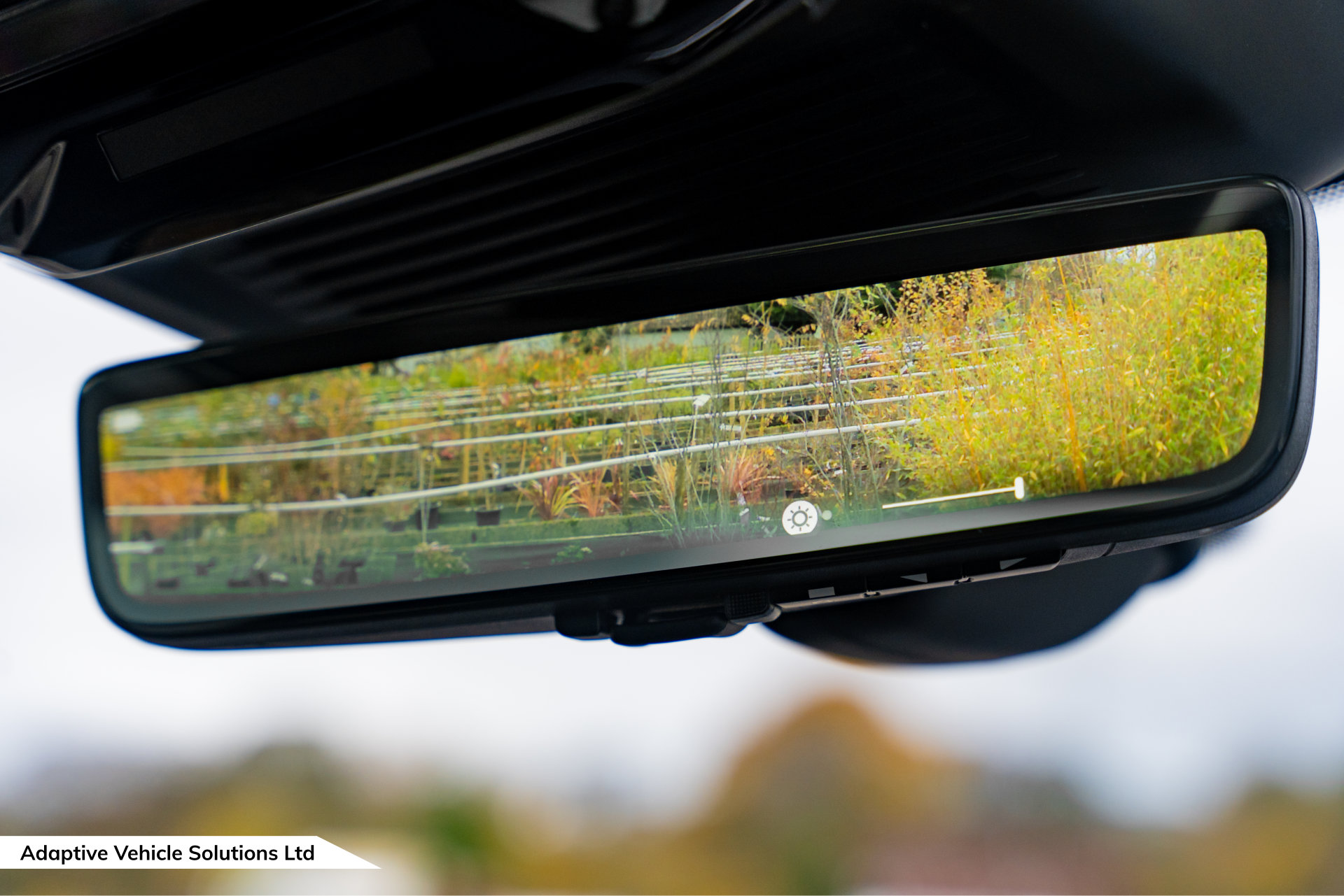 2022 Range Rover D300 HSE Santorini Black clearsight rear view mirror