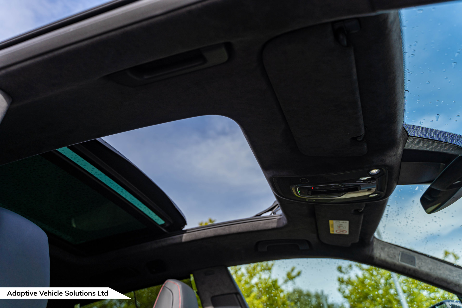 2023 Audi RSQ8 Vorsprung panoramic sunroof
