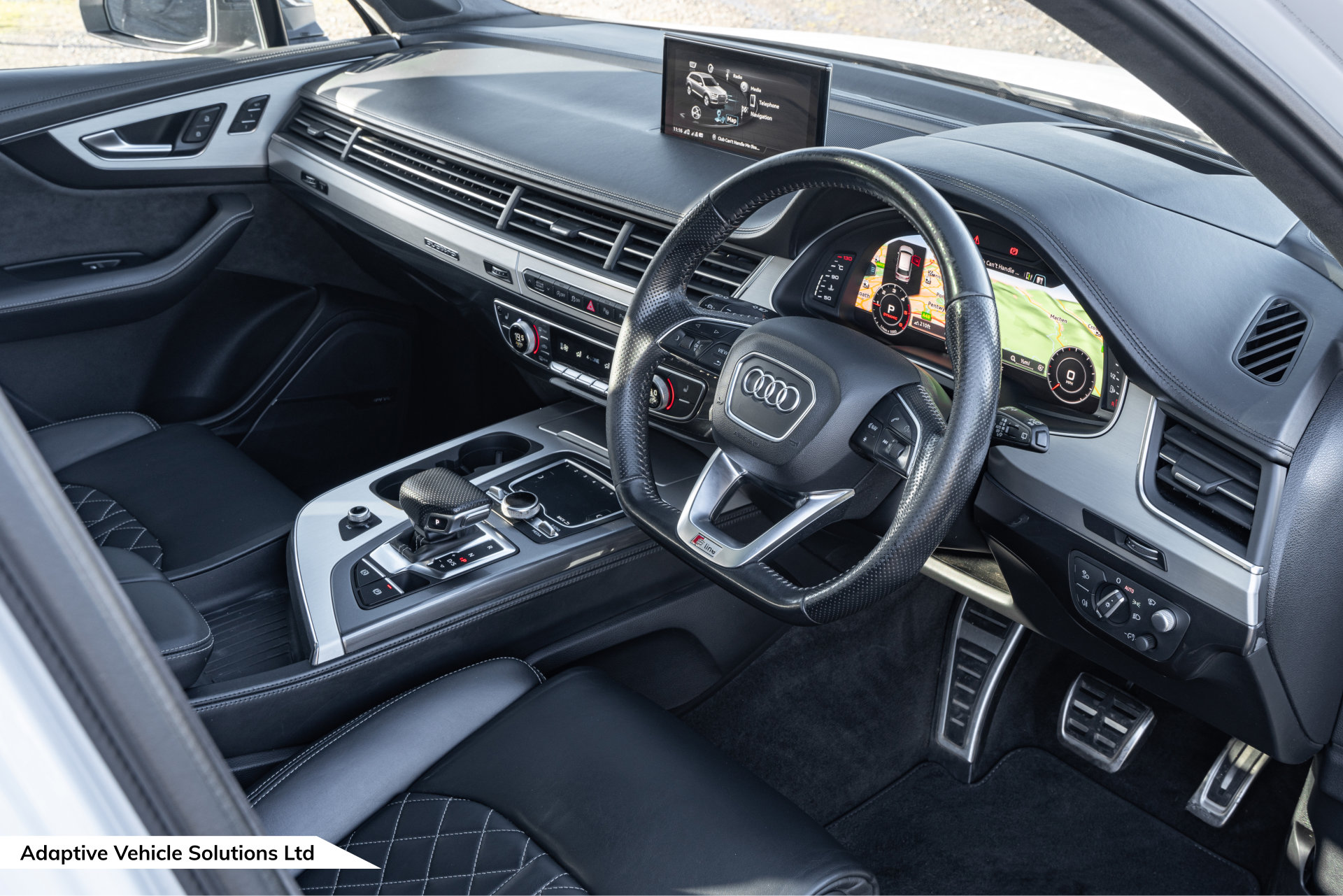 2019 Audi Q7 Vorsprung White driver side interior