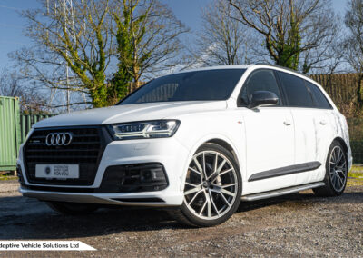 2019 Audi Q7 Vorsprung White wide angle near side front
