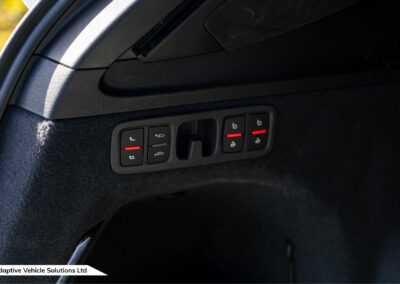 2019 Audi Q7 Vorsprung White rear controls