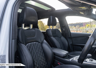 2019 Audi Q7 Vorsprung White driver side seat interior