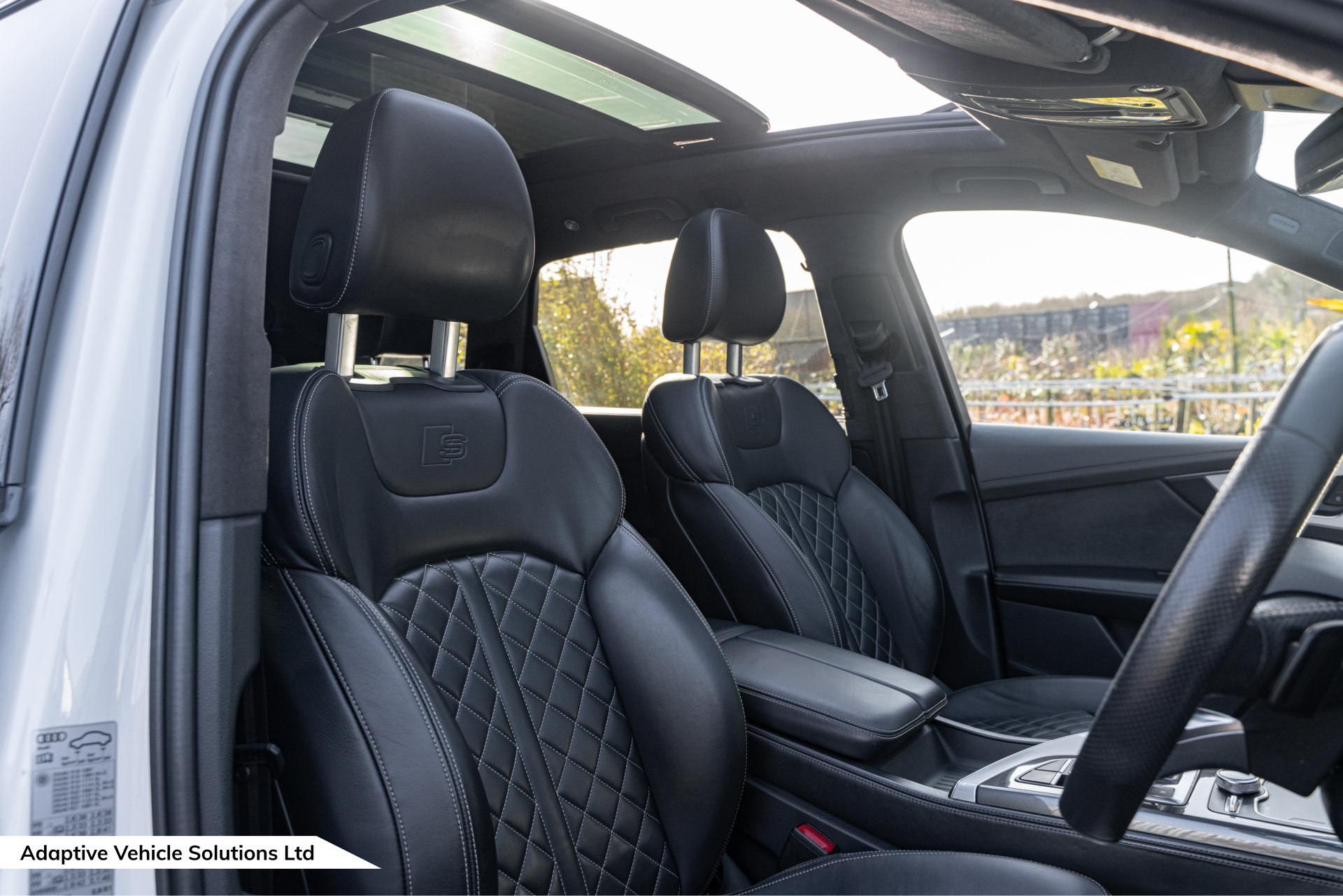 2019 Audi Q7 Vorsprung White driver side seat interior