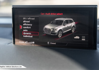 2019 Audi Q7 Vorsprung White drive select system