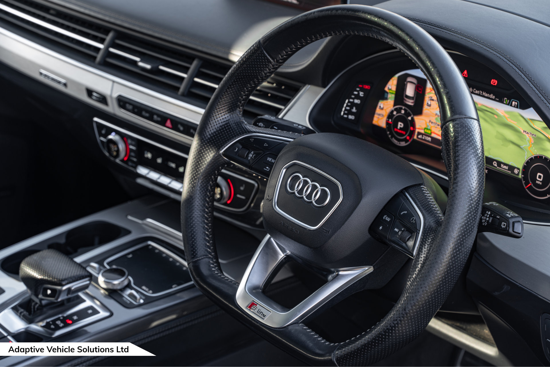 2019 Audi Q7 Vorsprung White steering wheel