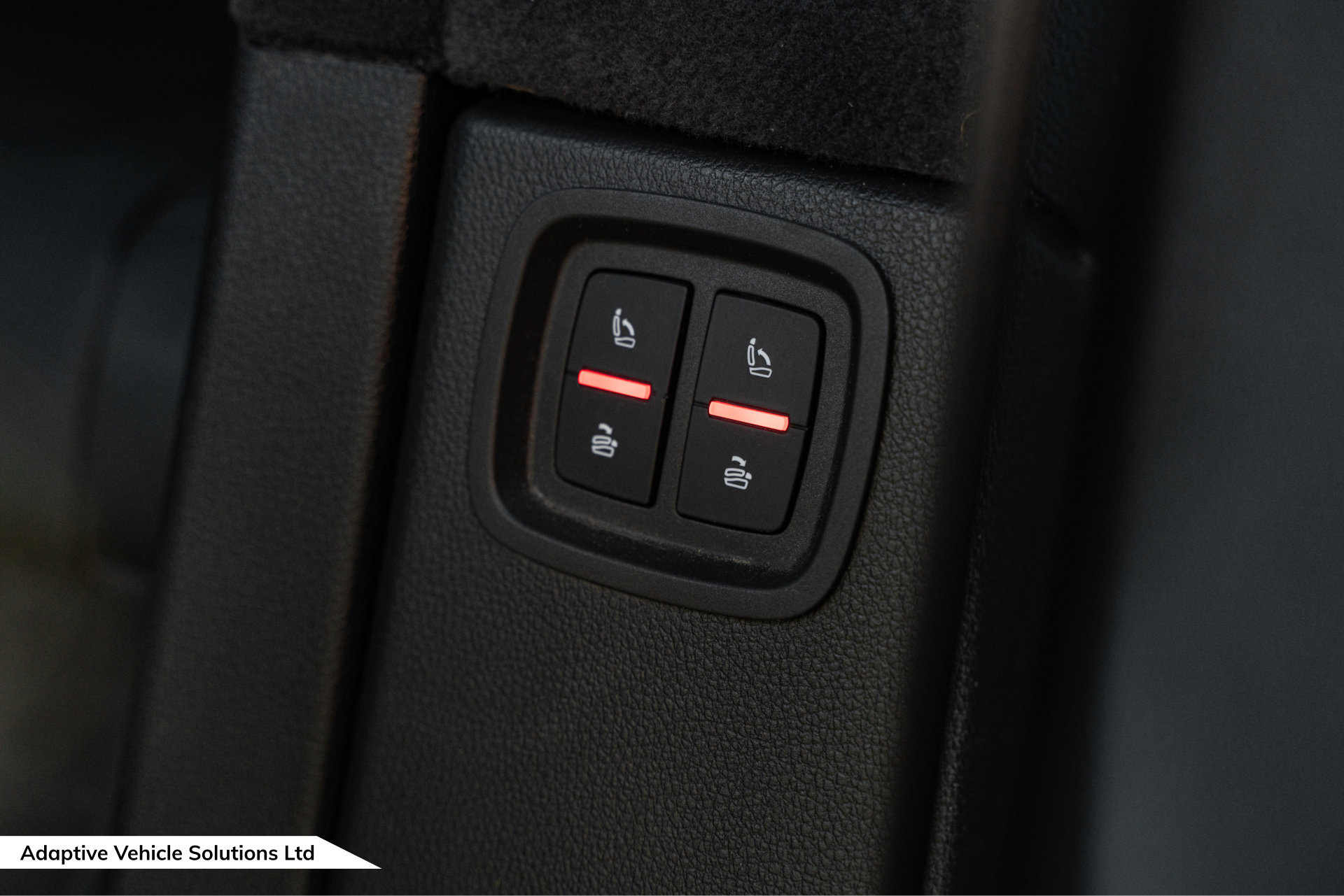 2019 Audi Q7 Vorsprung White rear seat controls