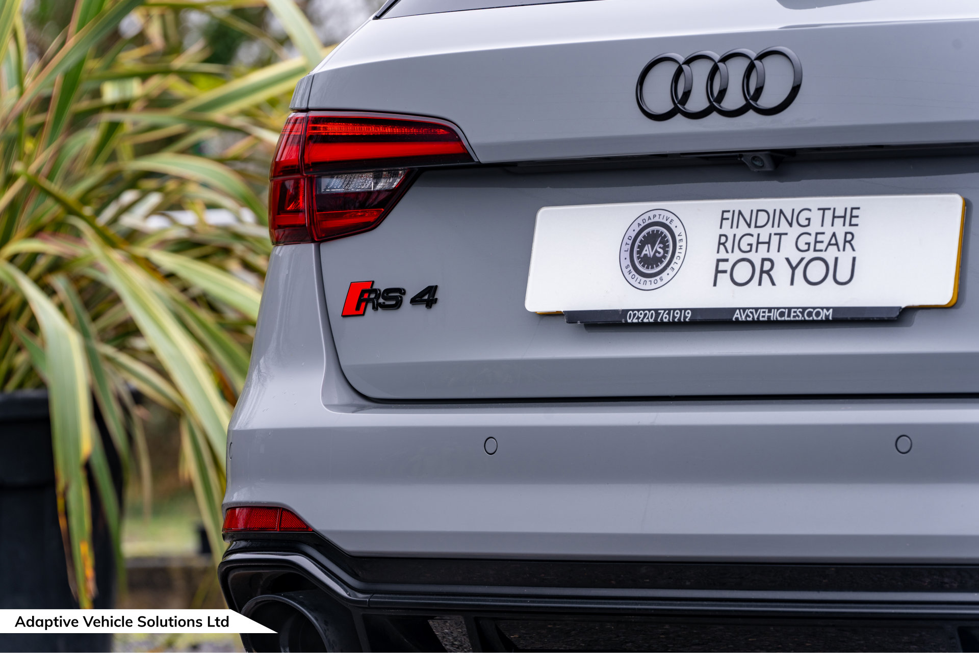 2019 Audi RS4 Avant Sport Edition Nardo Grey rear badges