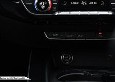2019 Audi RS4 Avant Sport Edition Nardo Grey drive select buttons