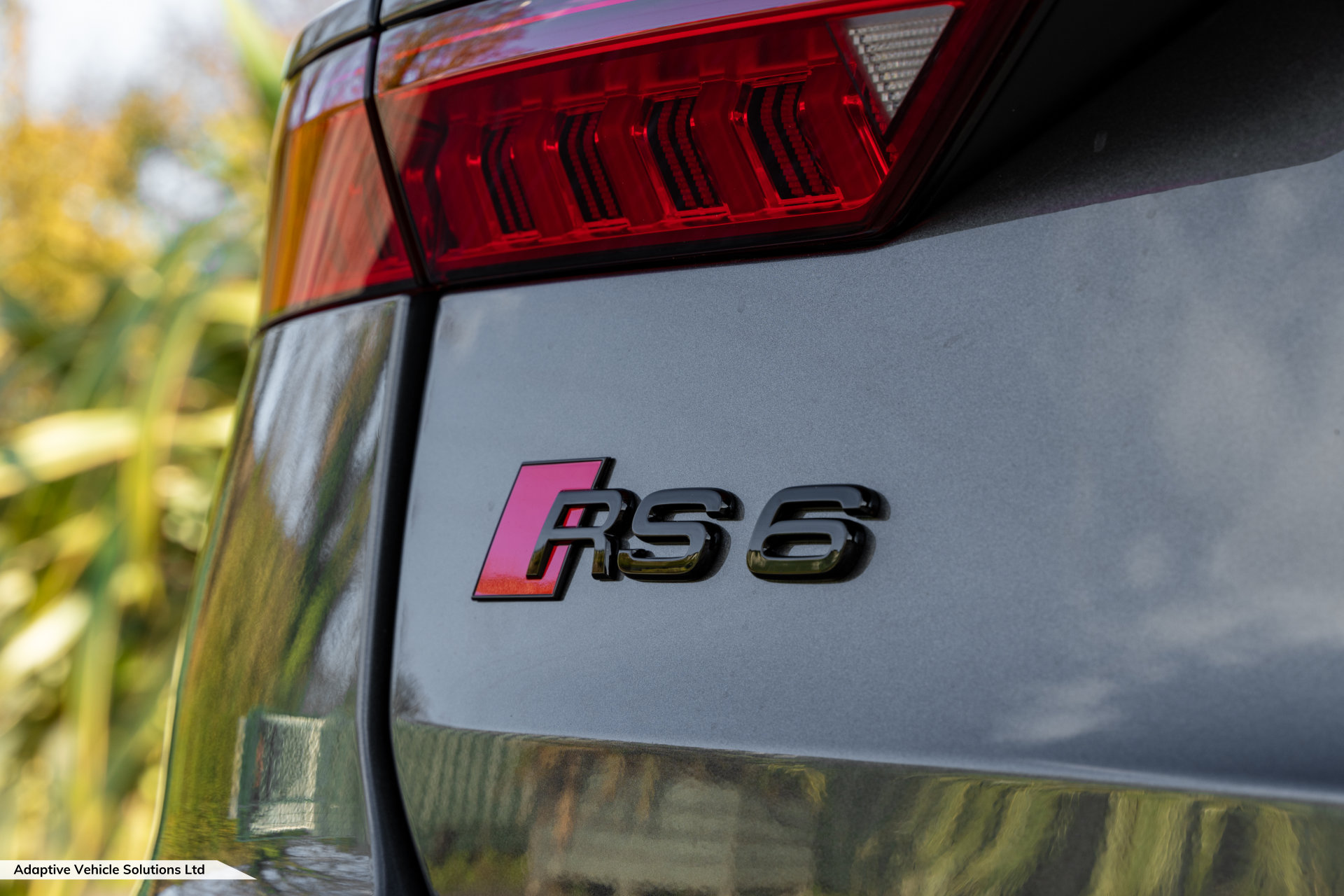 2023 73 Audi RS6 Performance Carbon Vorsprung Daytona Grey rear RS badge
