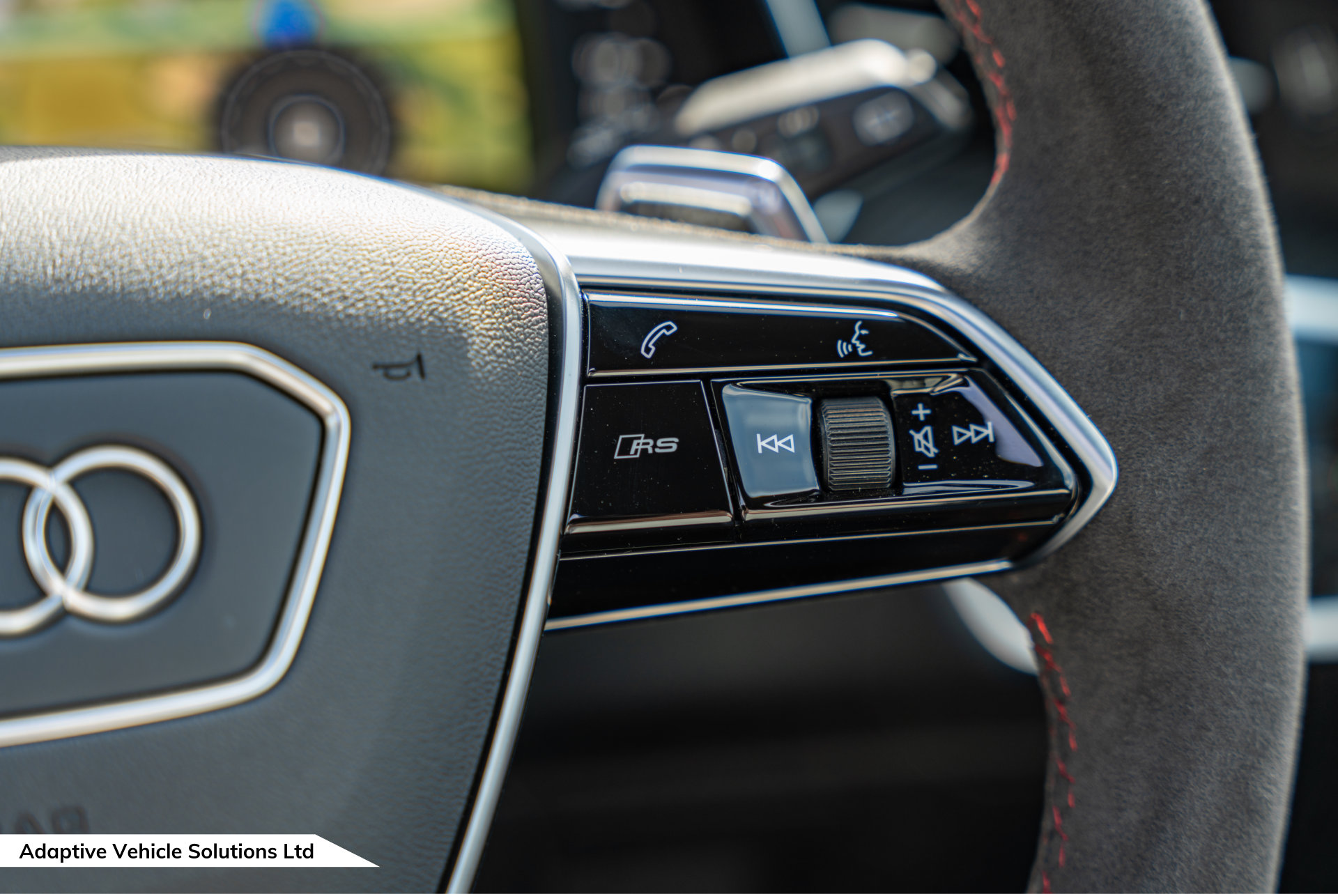 2023 73 Audi RS6 Performance Carbon Vorsprung Daytona Grey right steering wheel controls