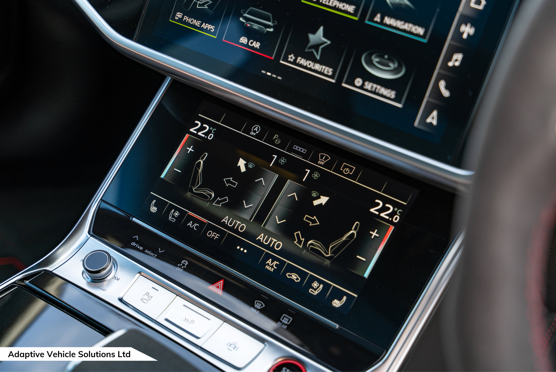 2023 73 Audi RS6 Performance Carbon Vorsprung Daytona Grey climate controls