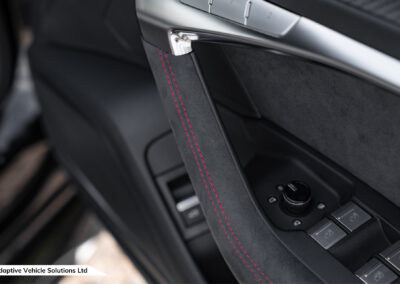2023 73 Audi RS6 Performance Carbon Vorsprung Daytona Grey alcantara door handles
