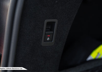2023 73 Audi RS6 Performance Carbon Vorsprung MLU Towbar towbar button