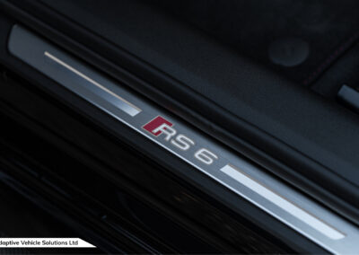 2023 73 Audi RS6 Performance Carbon Vorsprung MLU Towbar illuminated tread plates