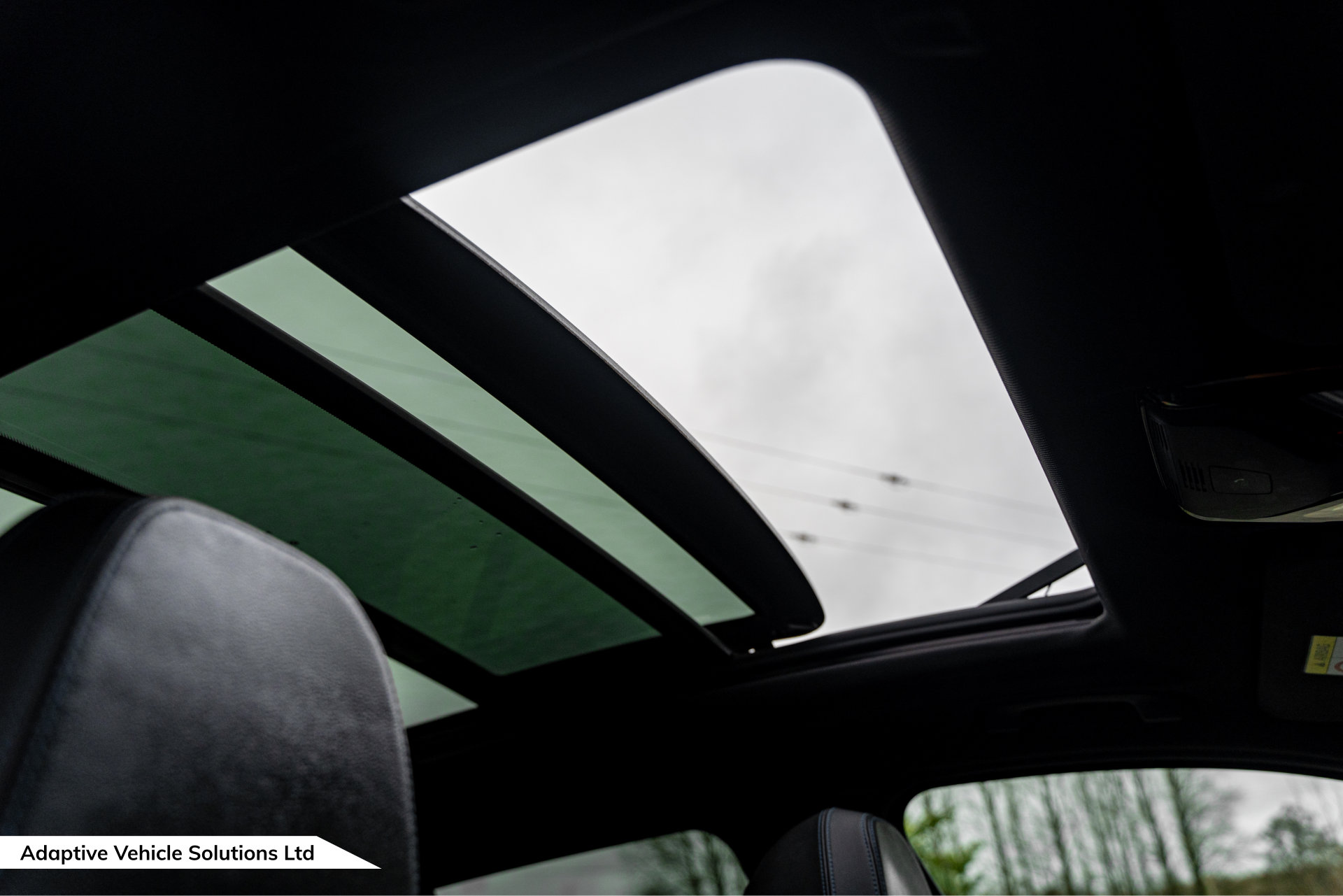 2019 BMW X3 M40i Sonnenstein panoramic sunroof