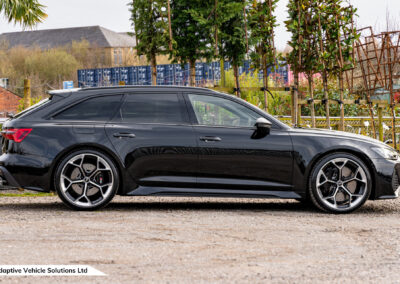2024 Audi RS6 Performance Carbon Vorsprung Towbar Mythos Black off side
