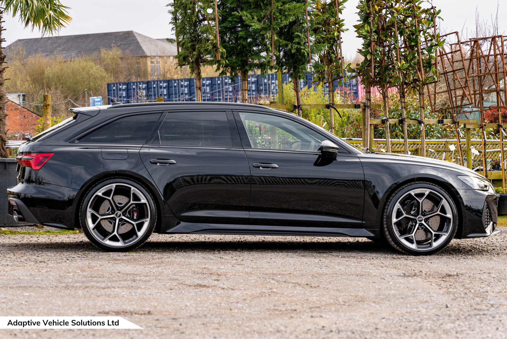 2024 Audi RS6 Performance Carbon Vorsprung Towbar Mythos Black off side