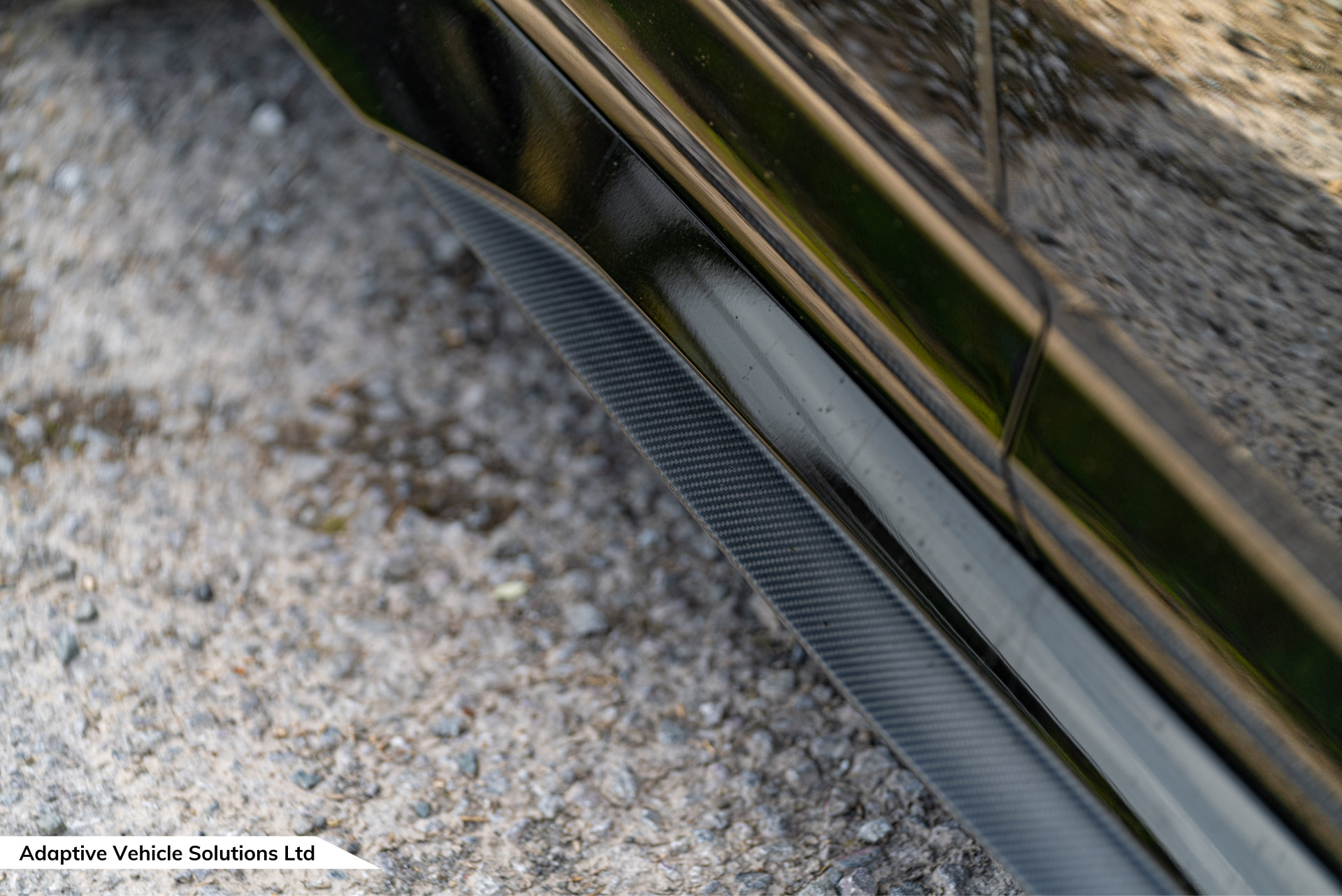 2024 Audi RS6 Performance Carbon Vorsprung Towbar Mythos Black side skirts