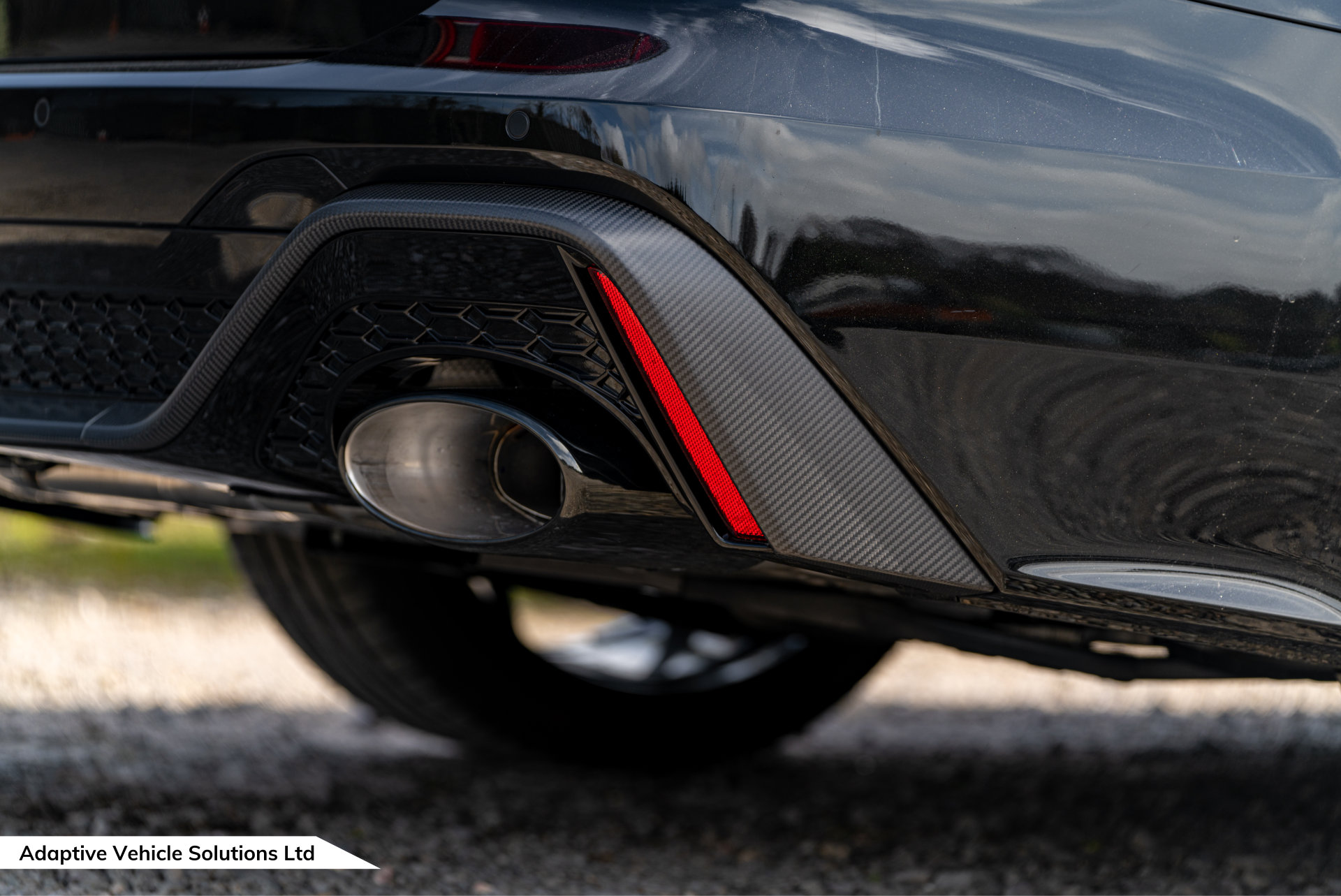 2024 Audi RS6 Performance Carbon Vorsprung Towbar Mythos Black carbon rear diffuser