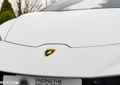 2019 Lamborghini Huracan LP640 Performante Spyder Bianco Monocerus bonnet logo