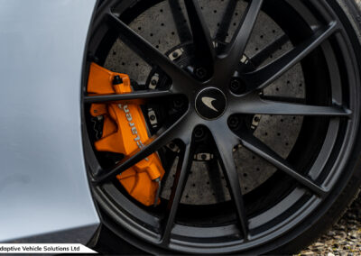 2021 McLaren 720s Performance Coupe orange calipers