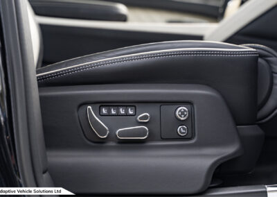 2022 Bentley Bentayga S Black driver side seat controls