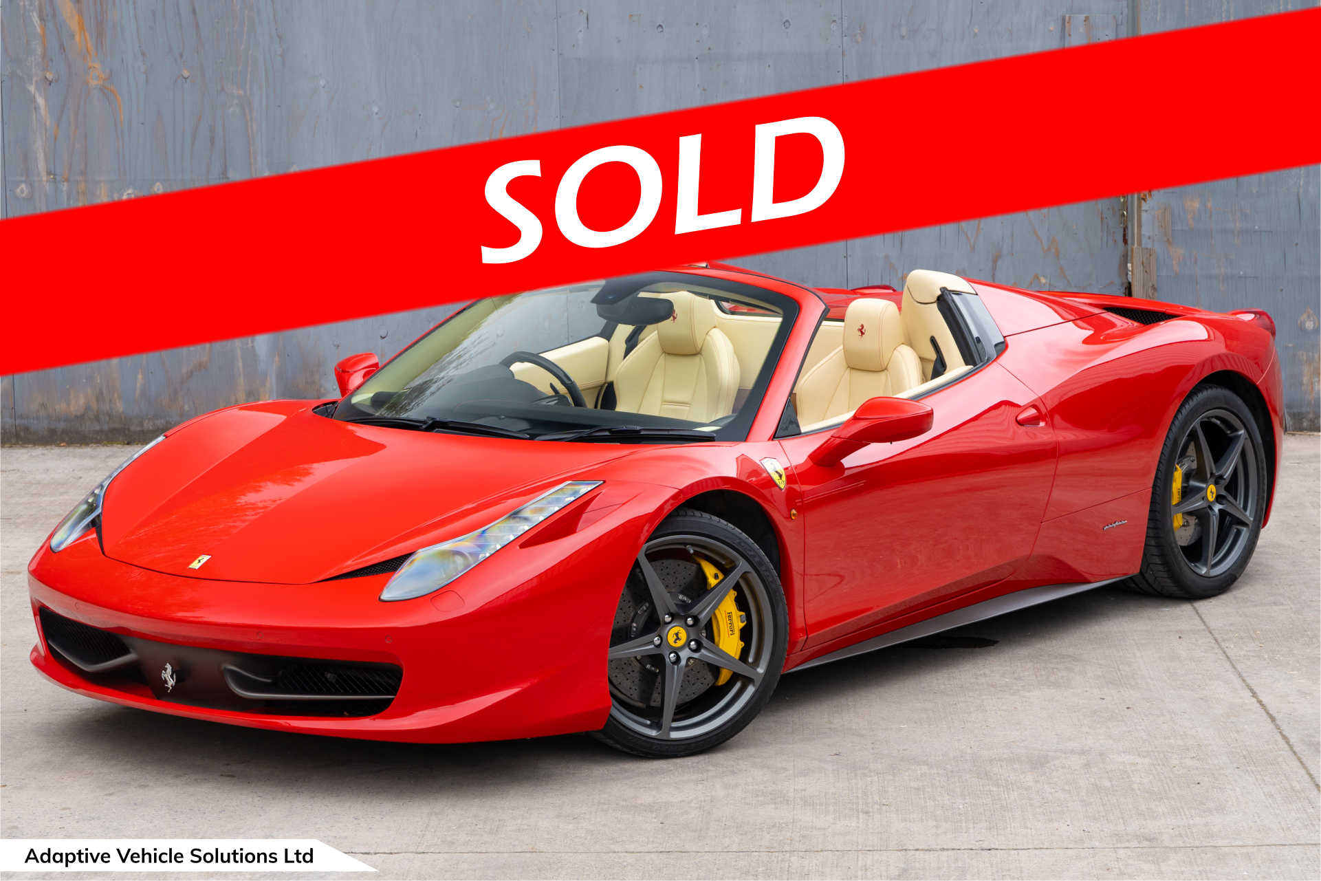 2014 Ferrari 458 Spider near side front low